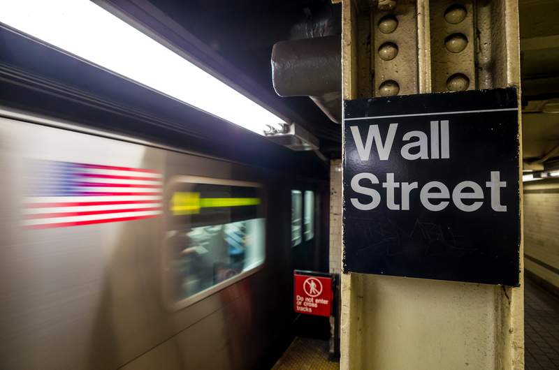 wall-street-metro-vagon-dreamstime.jpg