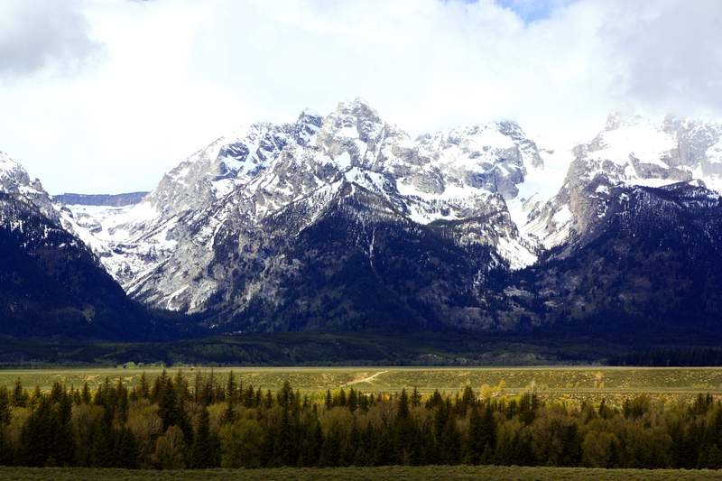 jackson-hole-montanas-nevadas-dreamstime.jpg