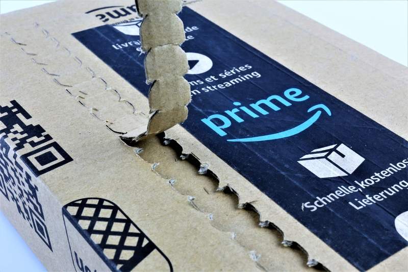 amazon-alemania-paquete-abierto-dreamstime.jpg
