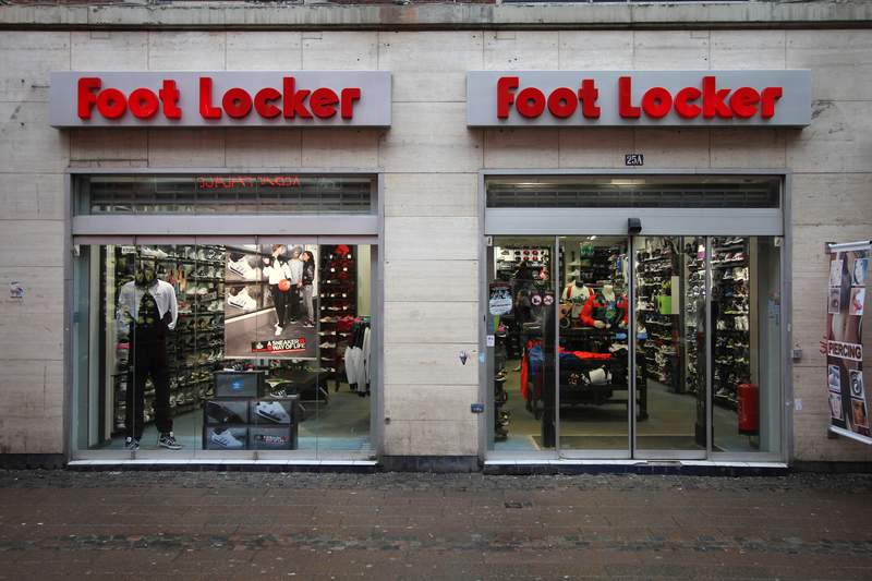 foot-locker-tienda-escaparate-dreamstime.jpg