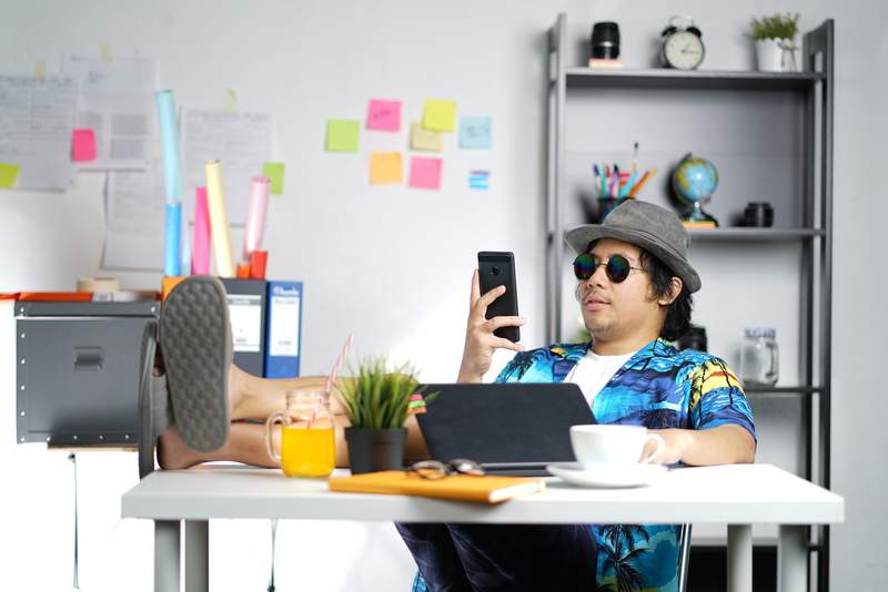 verano-oficina-trabajar-dreamstime.jpg