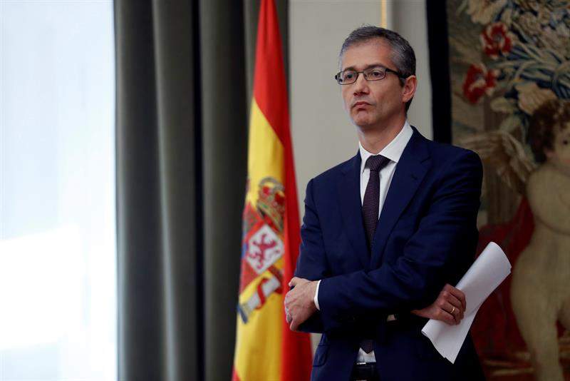 hernandez-cos-pablo-posesion-efe.jpg