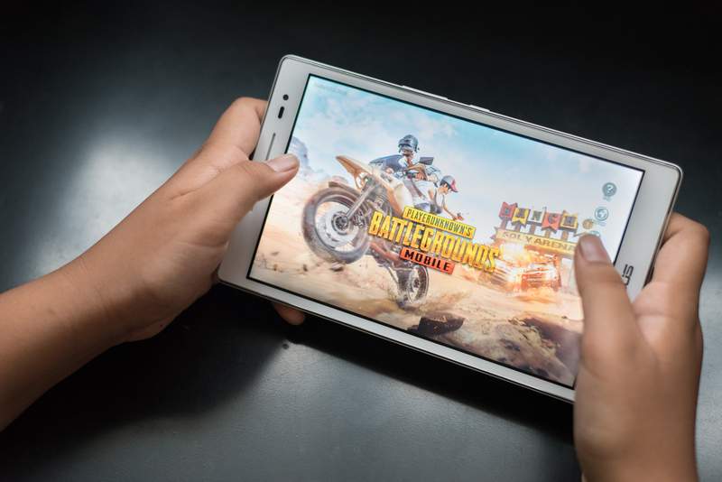 tencent-juego-tablet-dreamstime.jpg