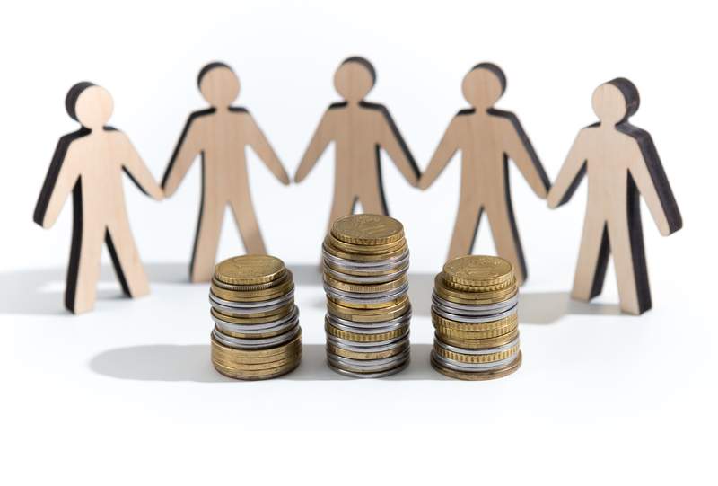 financiacion-alternativa-dinero-colaboracion-crowdfunding-crowdlending-dreamstime.jpg