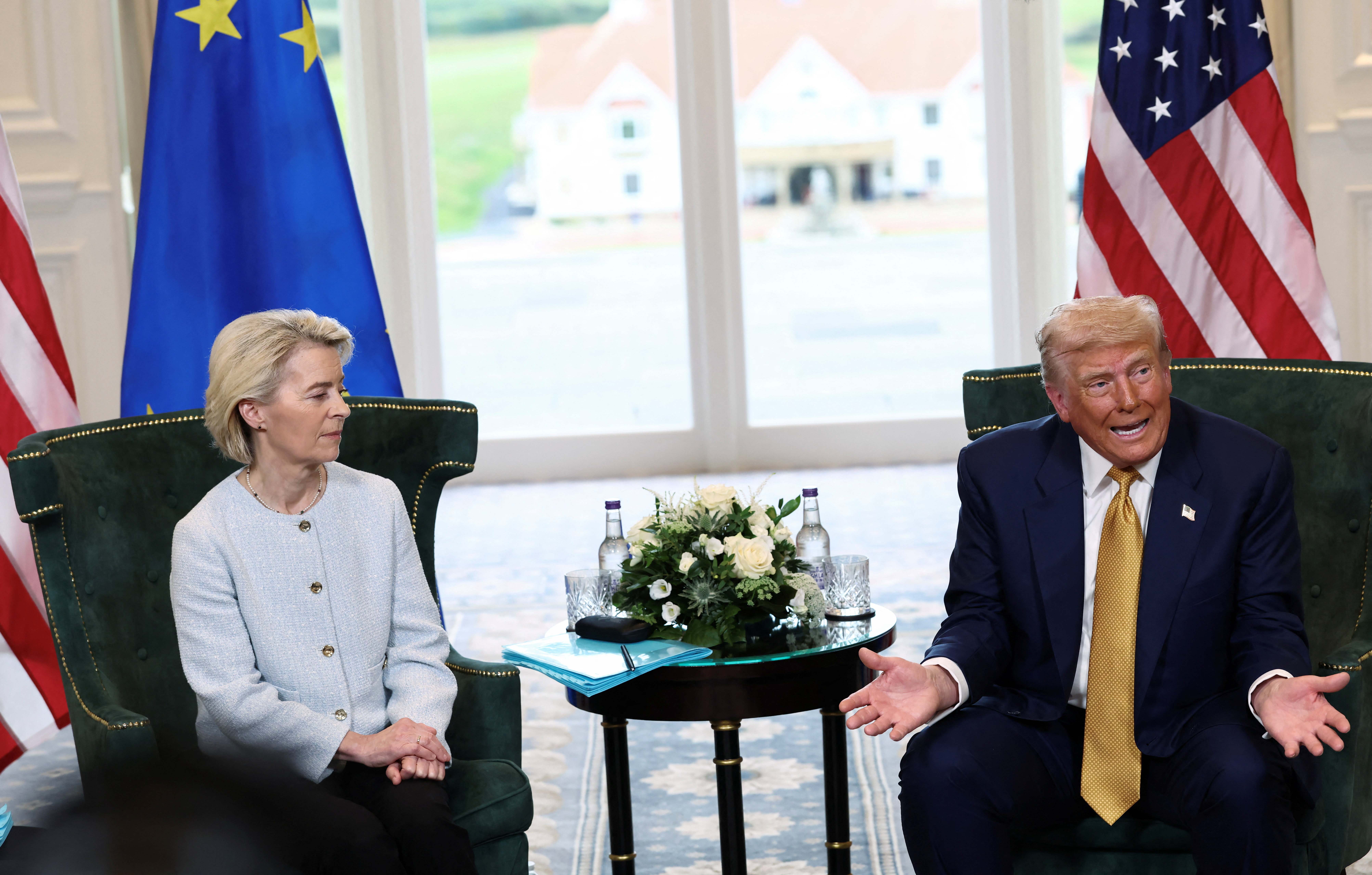 La presidenta de la Comisión Europea, Ursula von der Leyen y el presidente de EEUU, Donald Trump