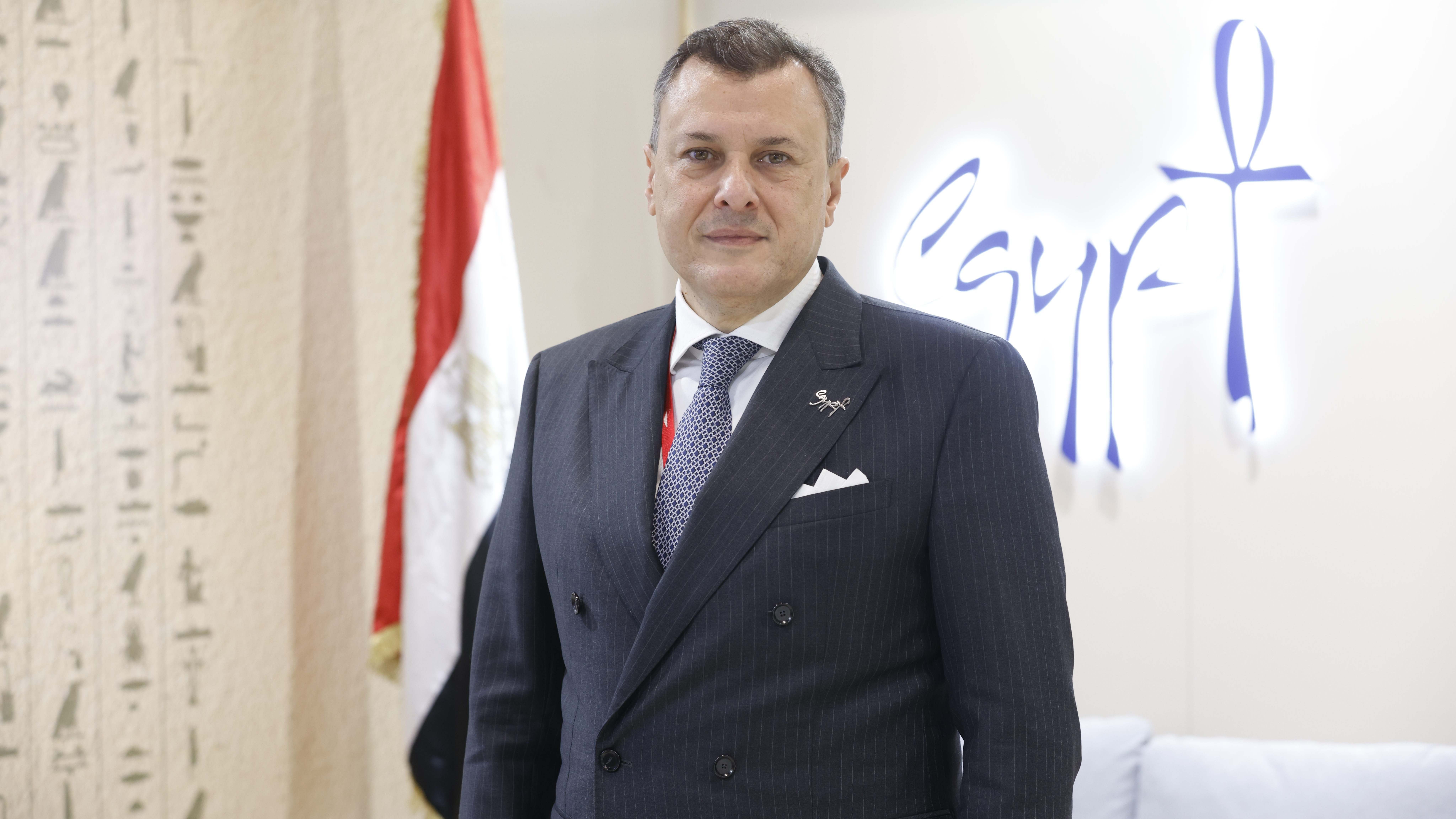 ministro de turismo y antigüedades de egipto ahmed issa