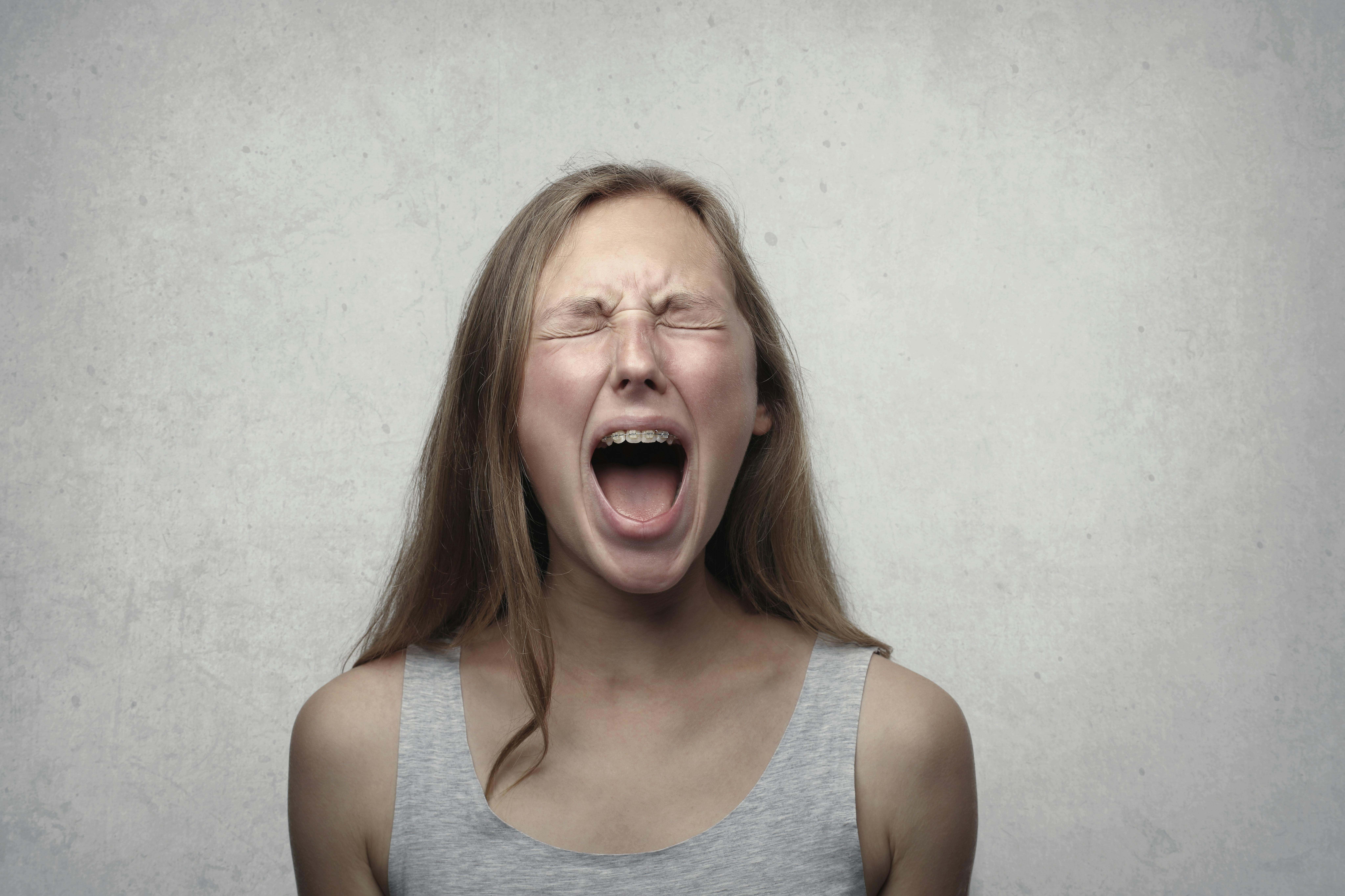 La microbiota oral es una comunidad compleja de microorganismos que habitan en la boca