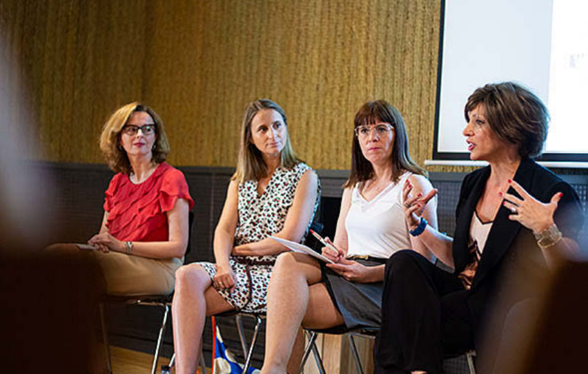fintech-mujeres.png