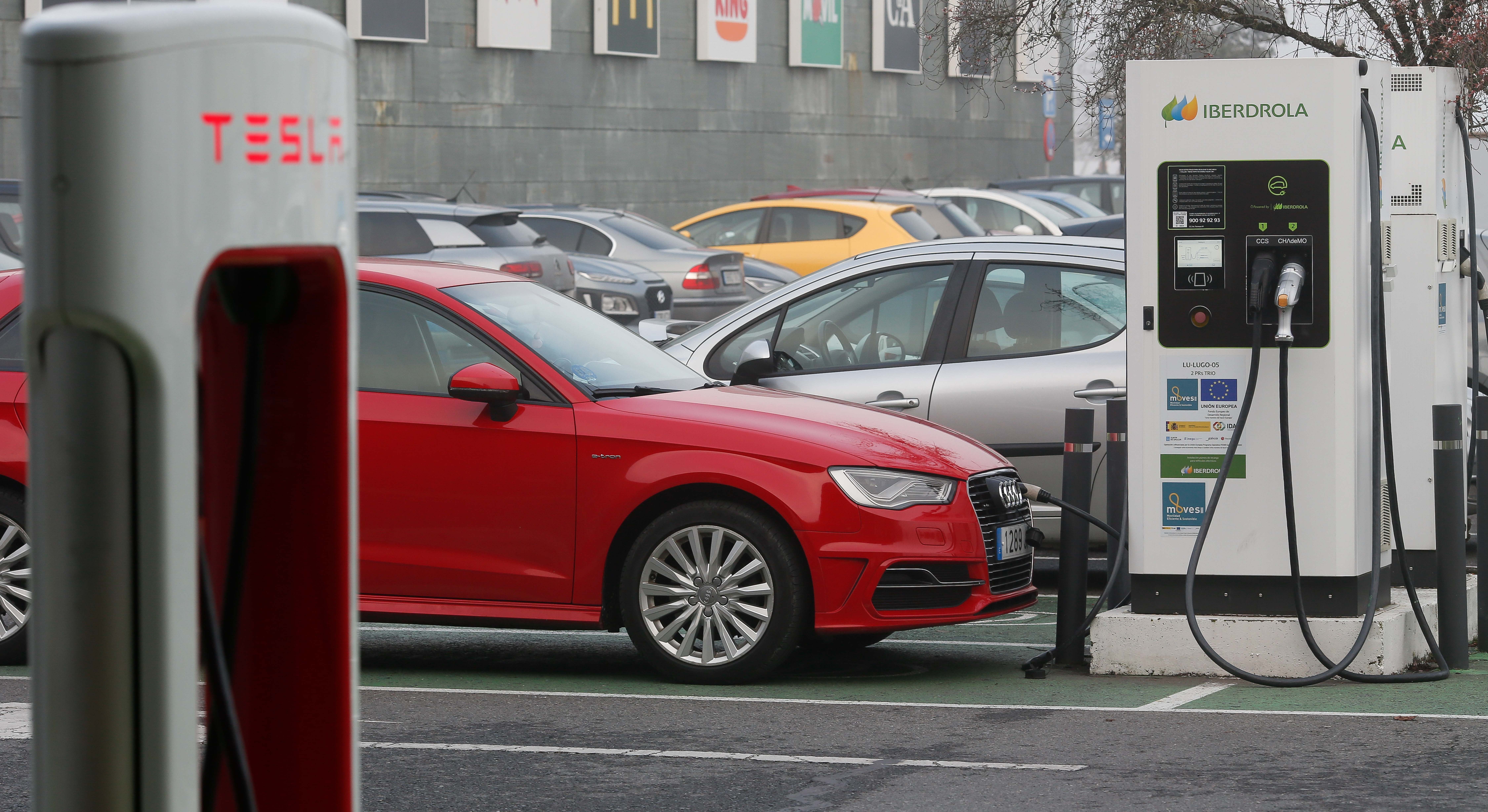 Punto de recarga de vehículo eléctrico