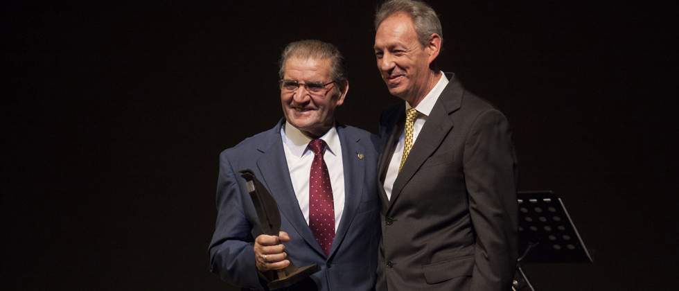 caja rural teatro rojas.jpg