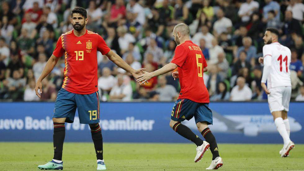iniesta-costa.jpg