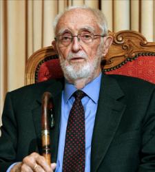 José Luis Sampedro