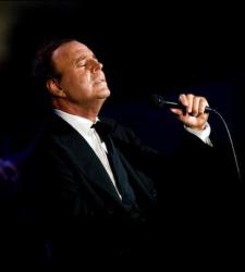 julio-iglesias.jpg