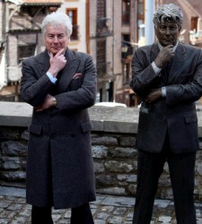 kenfollet_estatua.jpg