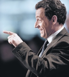 sarkozy_dedo.jpg