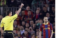 Iniesta-amarilla-champions-2011.jpg