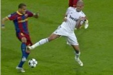 Pepe-entrada-alves-2011-captura.jpg