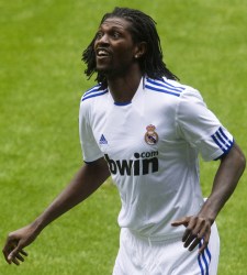 Adebayor pordría 'traicionar' al Real Madrid