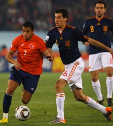 Alexis-Busquets-Xavi-Sudafrica-2010.jpg