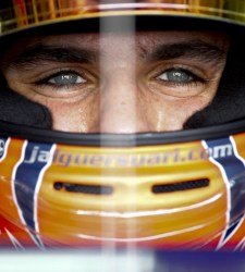 Alguersuari-pp-casco-2011.jpg