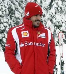 Alonso-Ferrari-pretemporada-2011.jpg