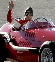 Alonso-coche-antiguo-valencia-2010.jpg