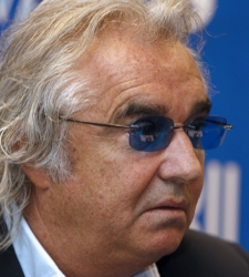 <b>Briatore</b> vaticina otro 'batacazo' de Ferrari y más dominio de Red Bull en 2012