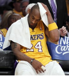 Bryant-dolido-banquillo-2011-reuters.jpg