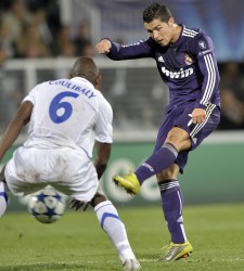 CR7-zapatazo-auxerre-2010.jpg