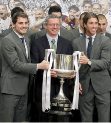 Casillas-gallardon-ramos-copa-2011-efe.jpg
