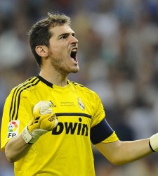 Casillas-gritazo-Supercopa-Reuters-2011.jpg