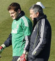 Casillas-mourinho-entreno.jpg