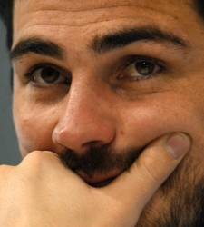 Casillas_barba_primer_plano.jpg