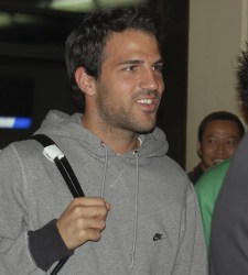 Cesc-sudadera-aeropuerto-2011-efe.jpg