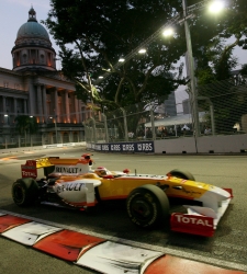 FERNANDOALONSOSINGAPUR.jpg