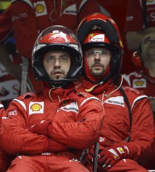 Ferrari-mecanicos-2011-malasia-efe.jpg
