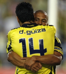 Guiza_Fenerbache_dorsal.jpg