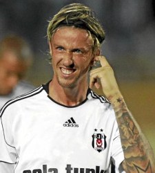 Guti-besiktas-2011.jpg