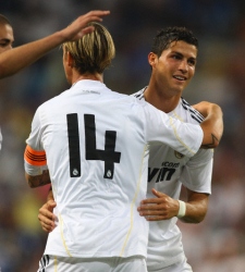 Guti_CR9_celebran.jpg