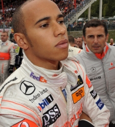 <b>Hamilton</b>: "Los retrovisores han cambiado, Massa estará contento"