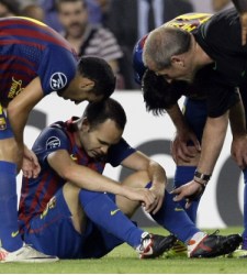 Iniesta-lesion-champions-2011-reuters.jpg