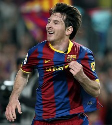 Messi-celebra-escudo-2011-efe.jpg
