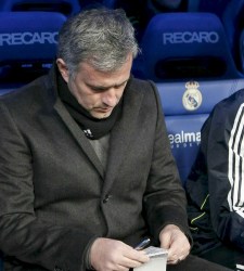 Mourinho-banquillo-malaga-efe-2011.jpg