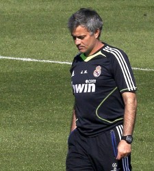 Mourinho-entreno-2011-efe-mangacorta.jpg