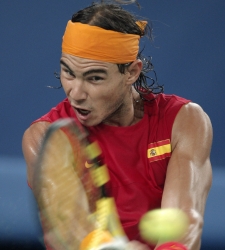 Nadal_dosmanos_JJOO.jpg