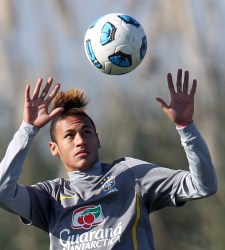 Neymar-entreno-balon-2011-efe.jpg