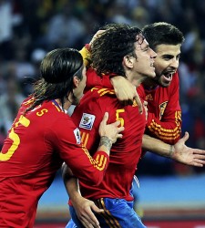 Puyol_celebra_pique_Alemania.jpg