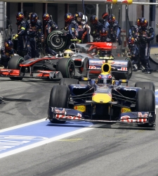 Redbull_mecanicos.jpg