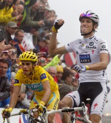 Schleck_gana_tourmalet_contador.jpg