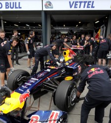 Vettel-box-australia-2011-efe.jpg